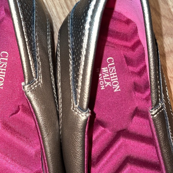 Avon cushion walk flats pink inner sole size 9 NEW - Picture 7 of 8